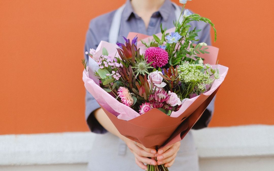 Fleuriste ou Psychologue ? Quand les Fleurs Remplacent les Divans
